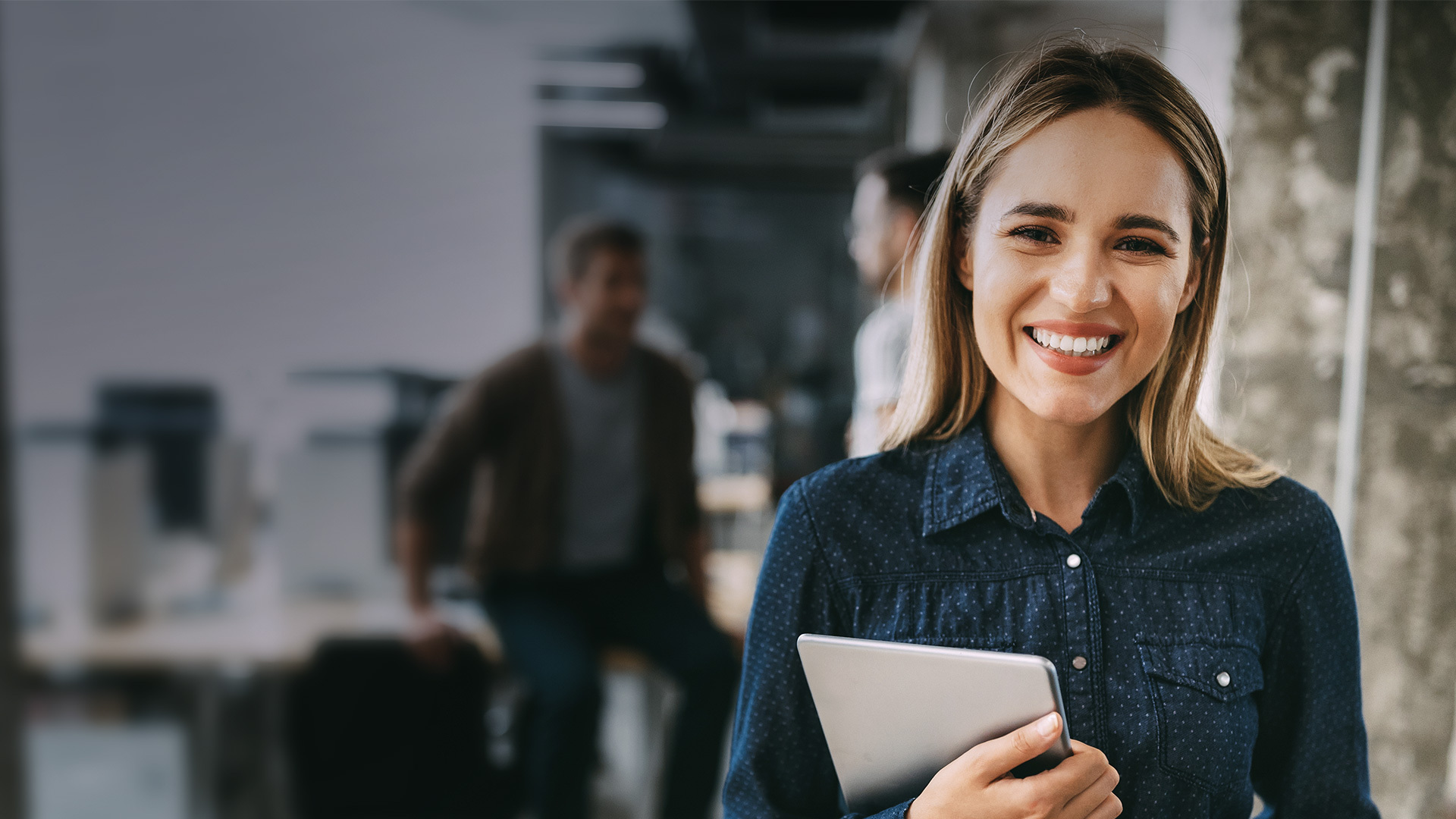 Johtava palkkapalvelun ja henkilöstön asiantuntija logo